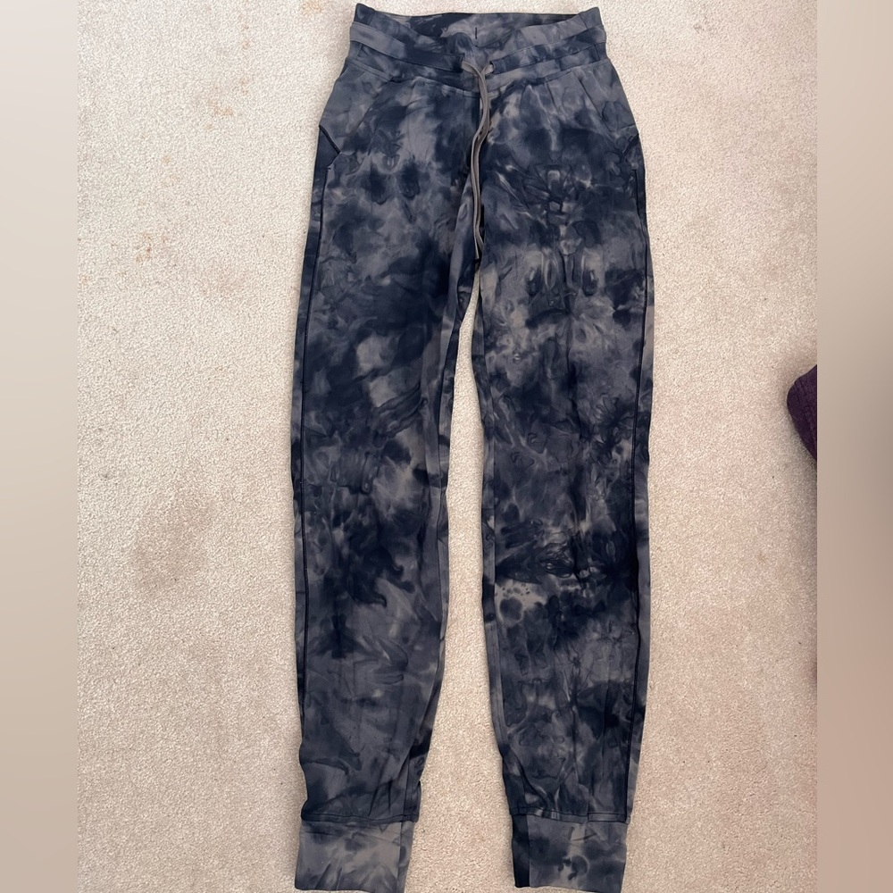 COPY - Lululemon ready to rulu joggers size 2